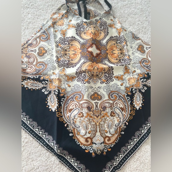 SHEIN Paisley Print Halter Neck Keyhole Back Top In Size M - Picture 5 of 5